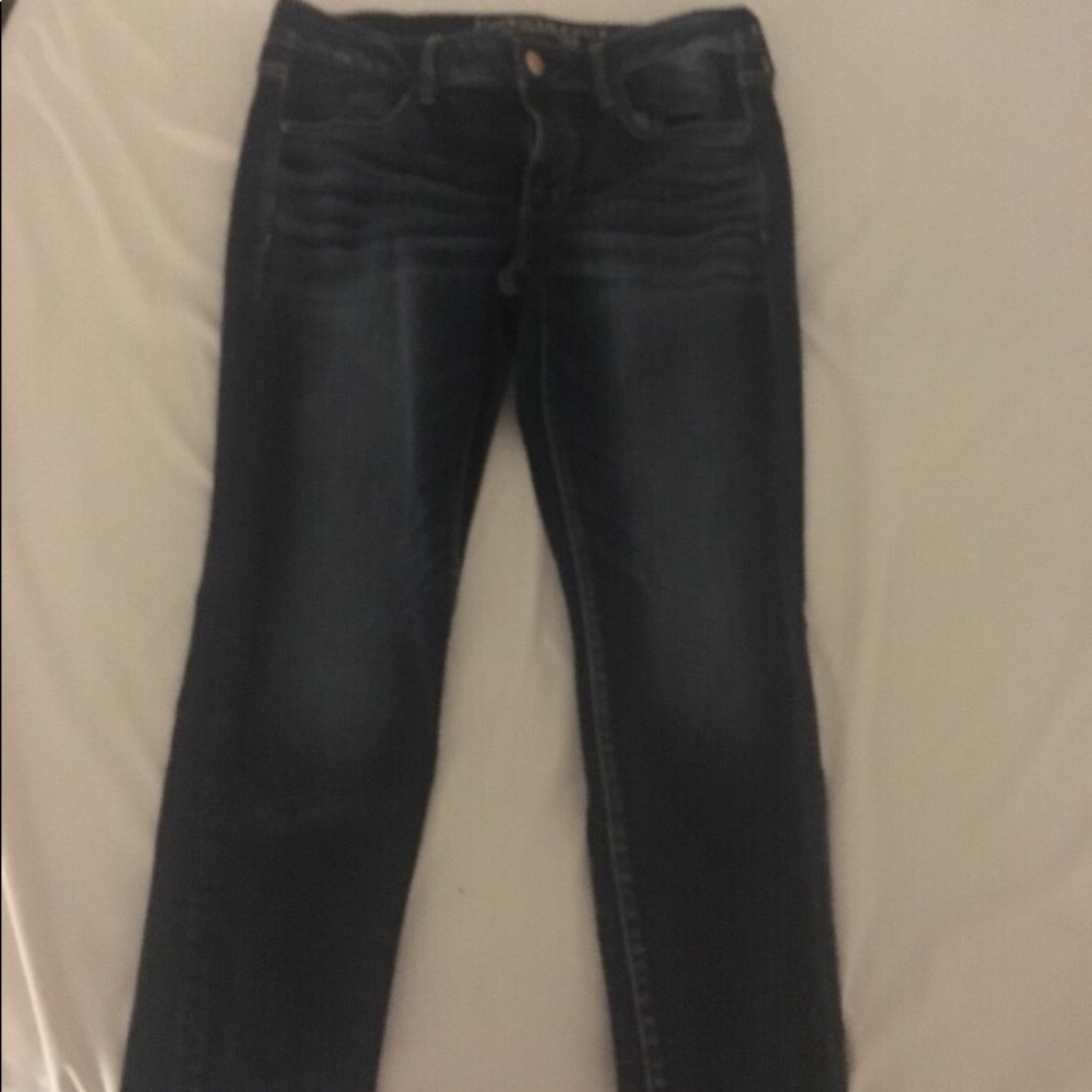 NEVER WORN AMERICAN EAGLE JEANS